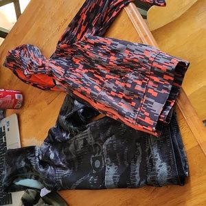 Boys 5t sweaters with hoods